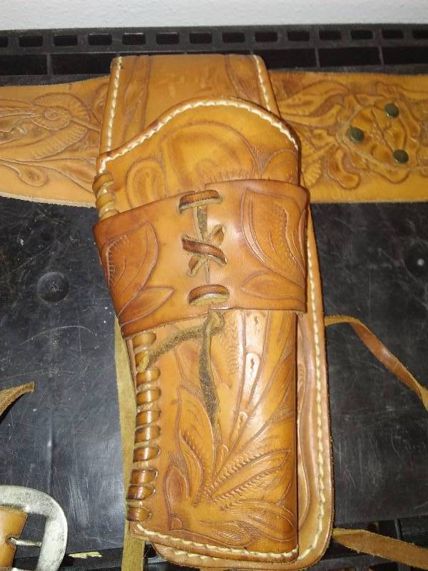 lot 151 image: Leather Belt and Holster, Hand Crafted Locally, Approx. Size 34