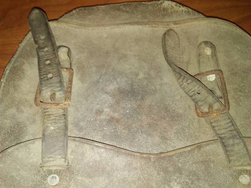 lot 173 image: Vintage Leather Saddle Bag