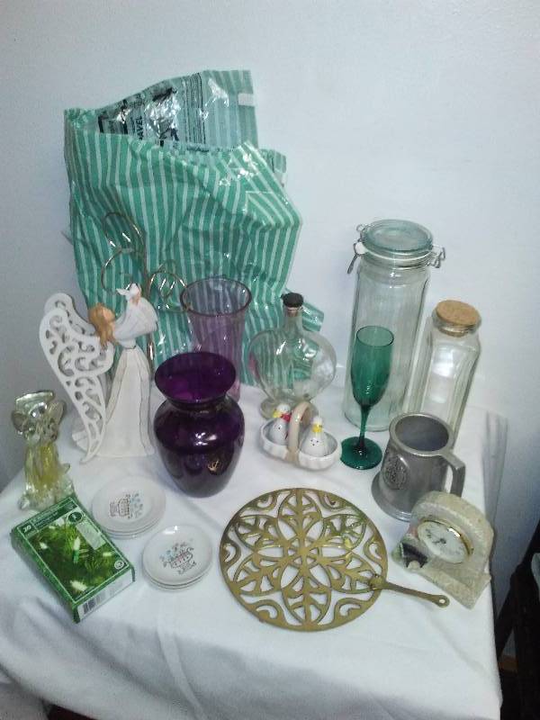 lot 6 image: Cuisinart Coffee Maker and MUCH more