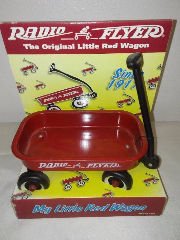lot 9 image: Radio Flyer, My little Red Wagon New in Box