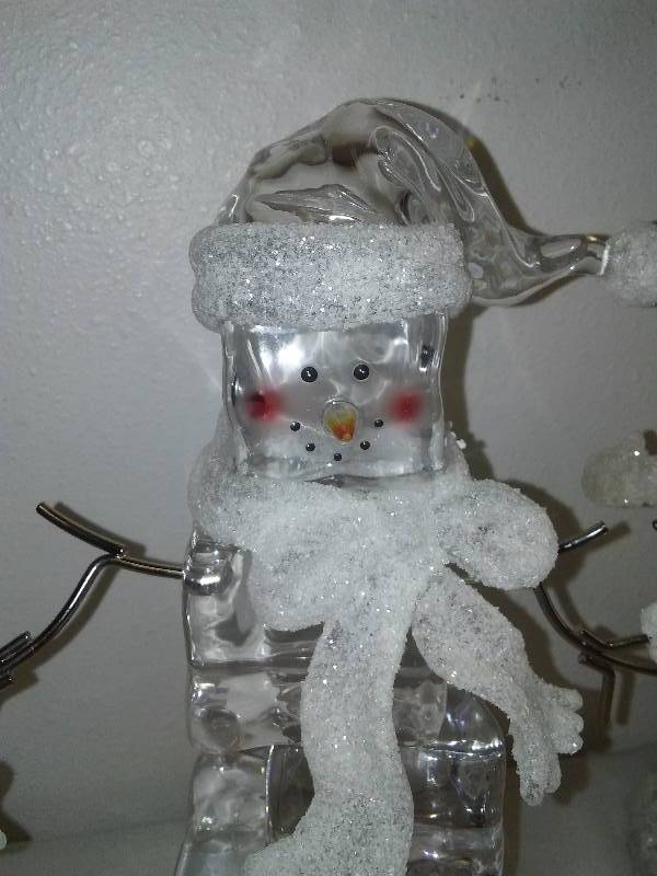 Ice Cube Snowmen with magnetic arms (2), New  20 pounds to MPLS/St.P about  $9.00 with Spee Dee! Christmas Misc.& Year end Blowout! Pit Crew Jumpsuit,  Eagles, Seahawks, Toy Sewing Machines, collectibles