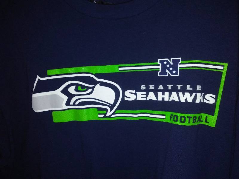 lot 54 image: Seattle Seahawks (XL) Short Sleeve T shirt - New