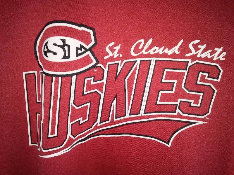 lot 55 image: Saint Cloud State Huskies (L)