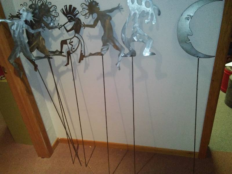 lot 60 image: Metal Yard Art, (7) Four different styles