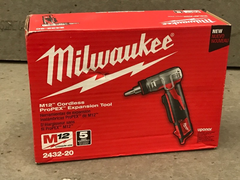 lot 21 image: New Milwaukee M12 Cordless ProPex C...