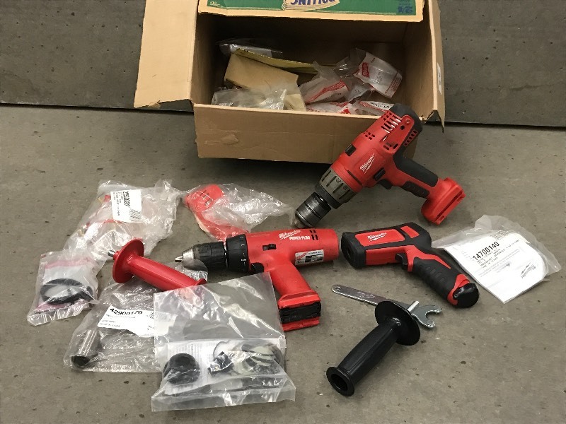 lot 46 image: Lot Of Milwaukee 12 Hammer-Drill...