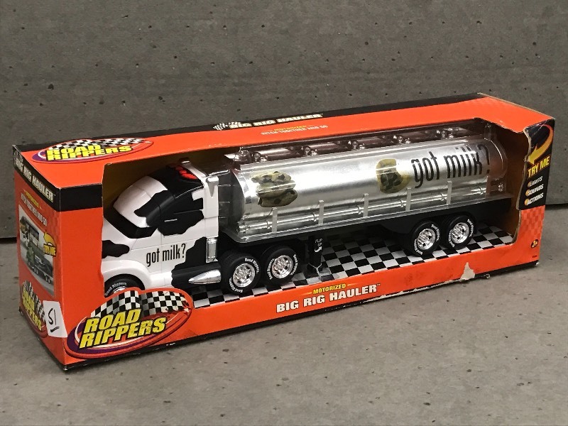 lot 51 image: New Got Milk Big Rig Hauler Motor...