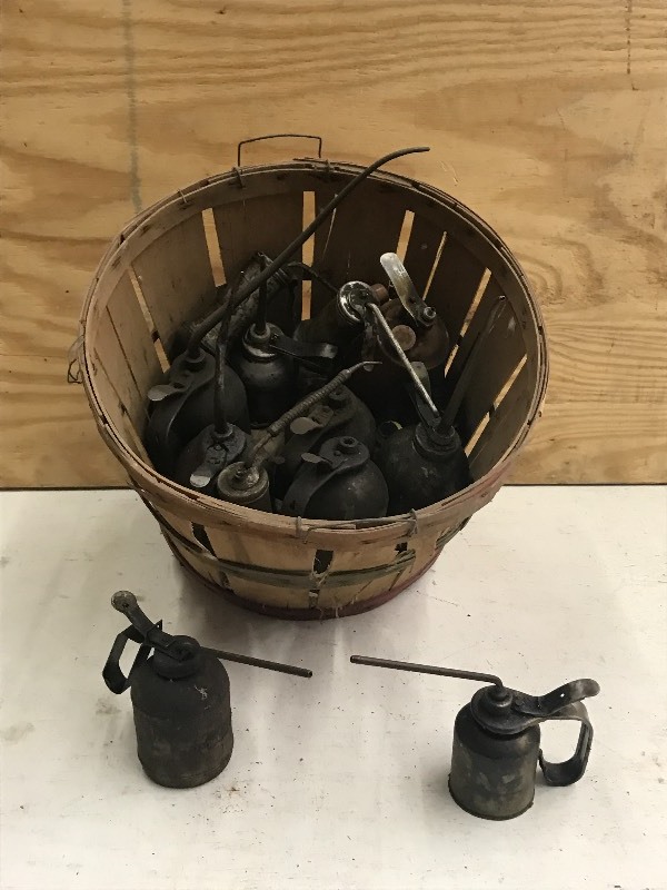 lot 114 image: Basket Of Assorted Vintage Oiler Ca...