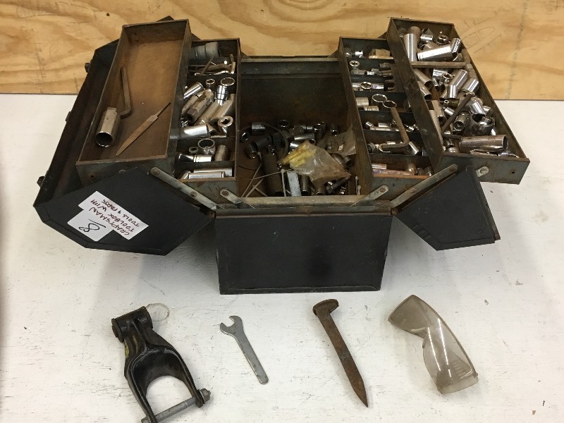 lot 8 image: Craftsman Steel Toolbox With Assort...