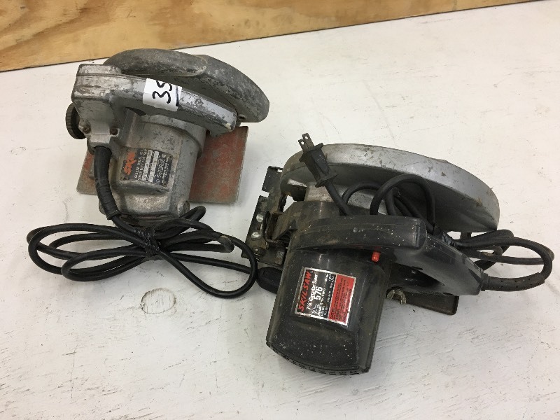 lot 35 image: Lot Of (2) Skil 7.25 Circular Saws...