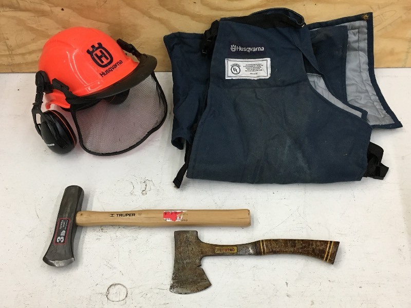 lot 51 image: Box Of Assorted Hard Hat & Ear Pro...
