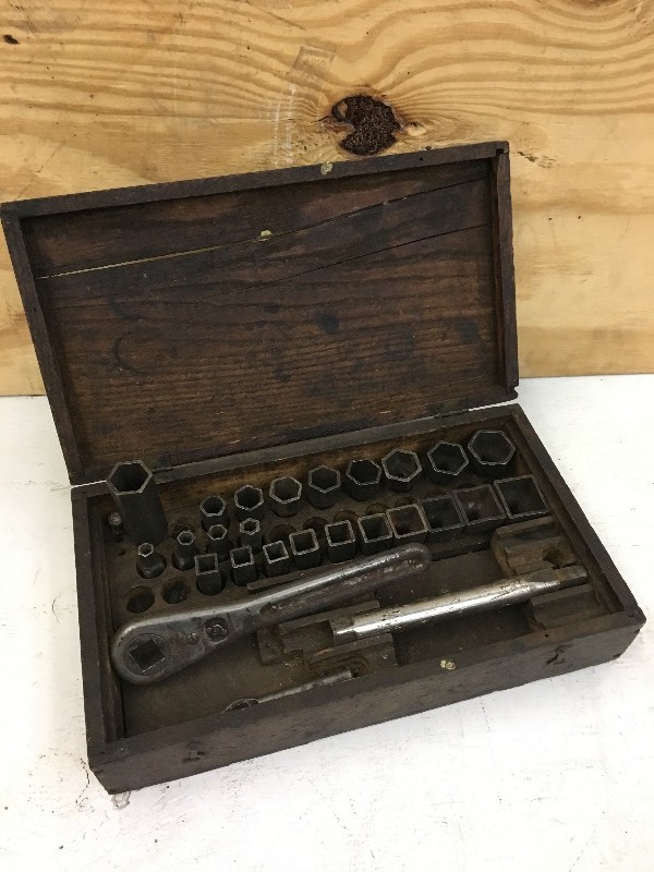 lot 67 image: Antique Frank Mossberg Socket Wrenc...
