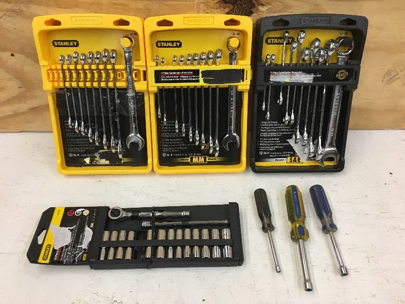 lot 73 image: Box Of Assorted New Stanley Wrench ...