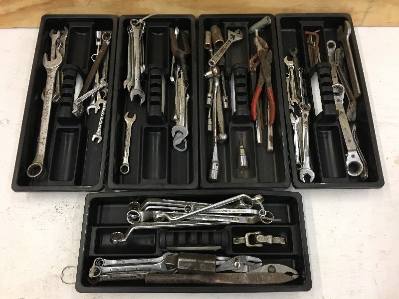 lot 76 image: Box Of (5) Tool Trays With Assorted...