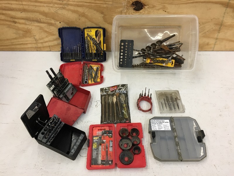 lot 86 image: Tote Full Of Assorted Tool Bit & To...