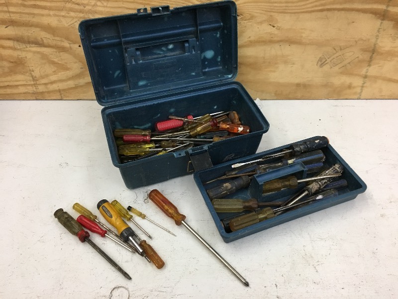 lot 85 image: Plano Toolbox With Assorted Screwdr...