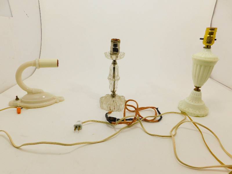 3 Vintage Lights
