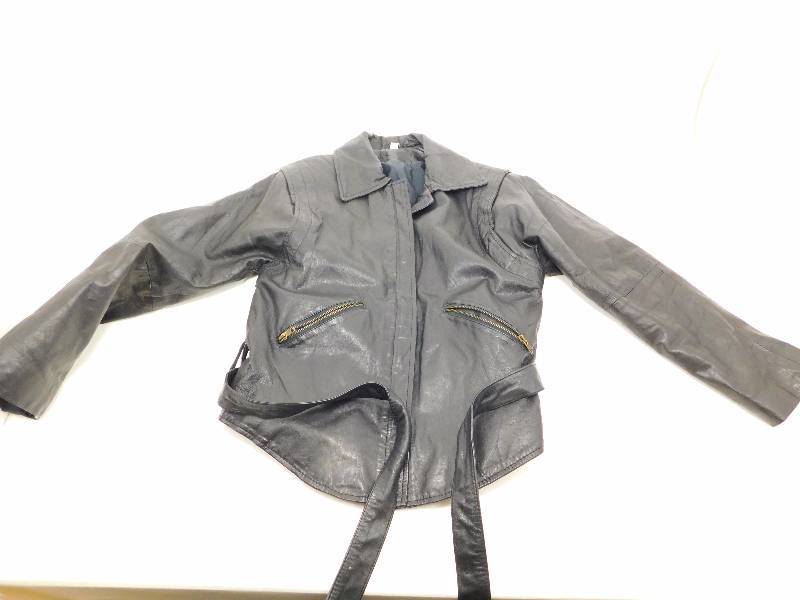 Size med Leather Coat