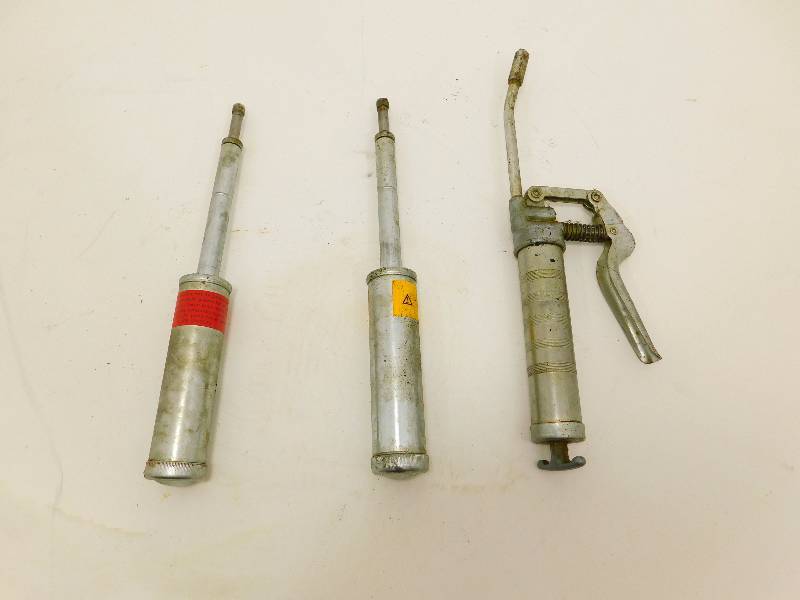 3 Grease Guns