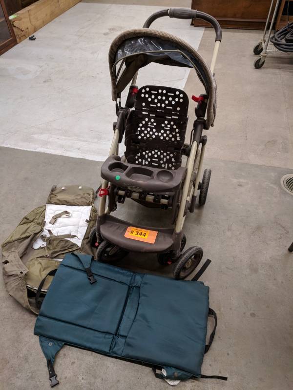 lot 344 image: Graco Stroller