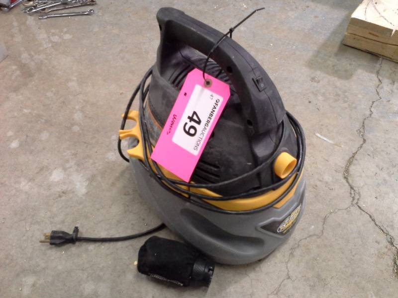 lot 49 image: Stinger Vacuum