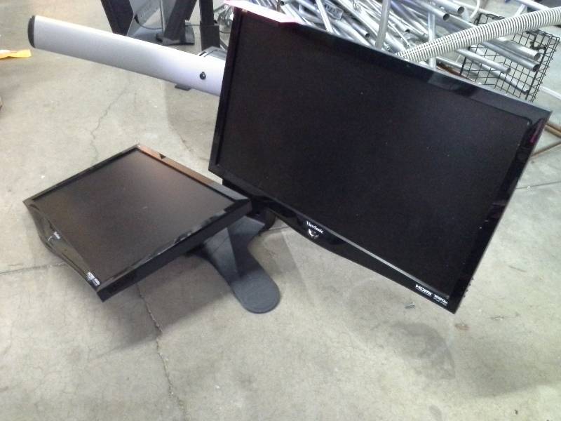 lot 71 image: Pair of Monitors and Heavy Duty Stand