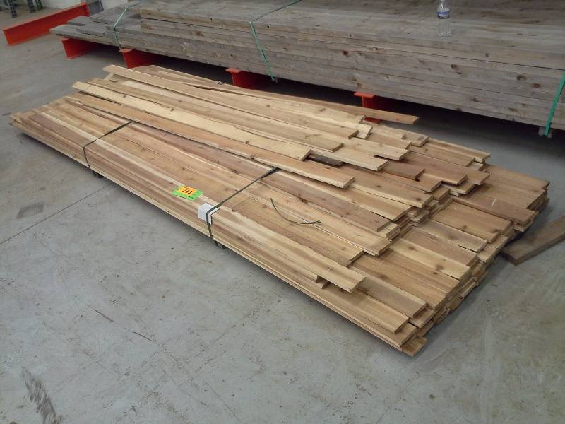 lot 233 image: Bundle of 8-10 1 x 4 Cedar Lumber