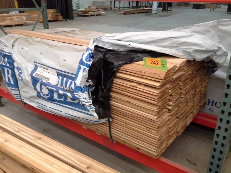 lot 242 image: Pallet of 1 x 8 x 6 Routered-Edge Cedar