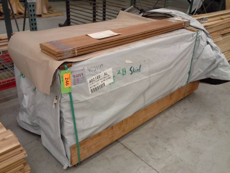 lot 246 image: Bundle of 1116 x 8 Wavy-Butt Cedar Siding