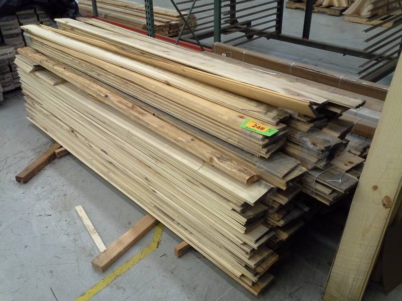 lot 248 image: Stack of 1 x 6 x 8 Siding