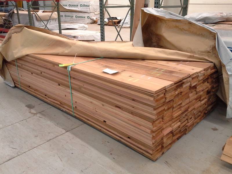 lot 250 image: Bundle of 10 - 1 x 6 Cedar