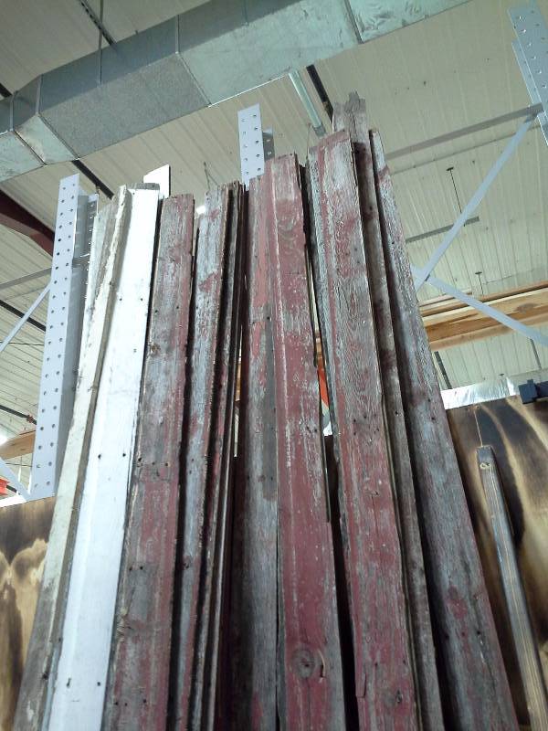 lot 273 image: Reclaimed 1920 Barn wood - 12 Lengths