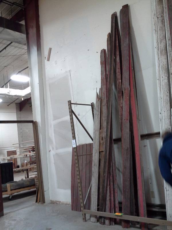 lot 283 image: Reclaimed 1920 Barn wood - 14 Lengths