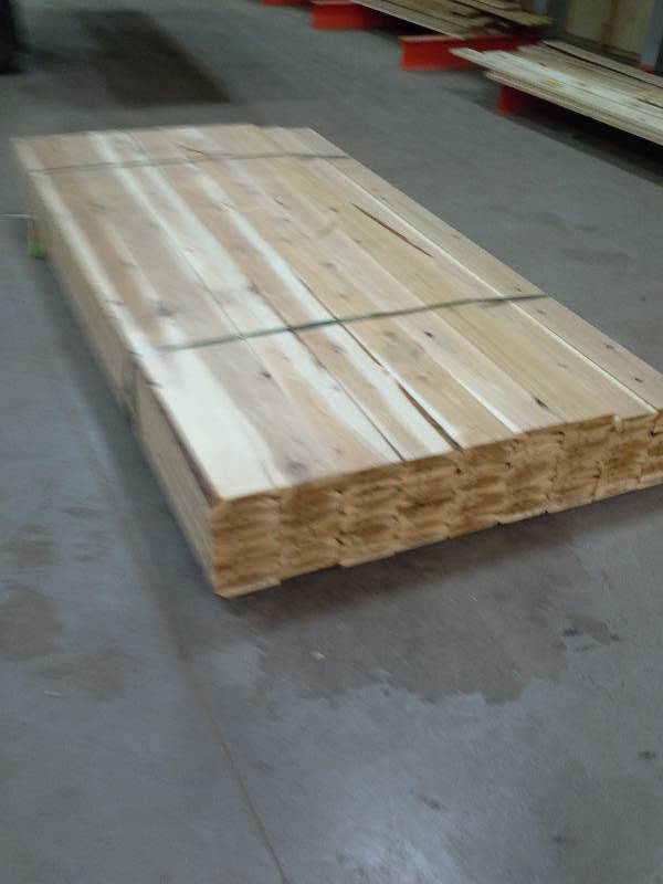 lot 253 image: Bundle of 8 Cedar