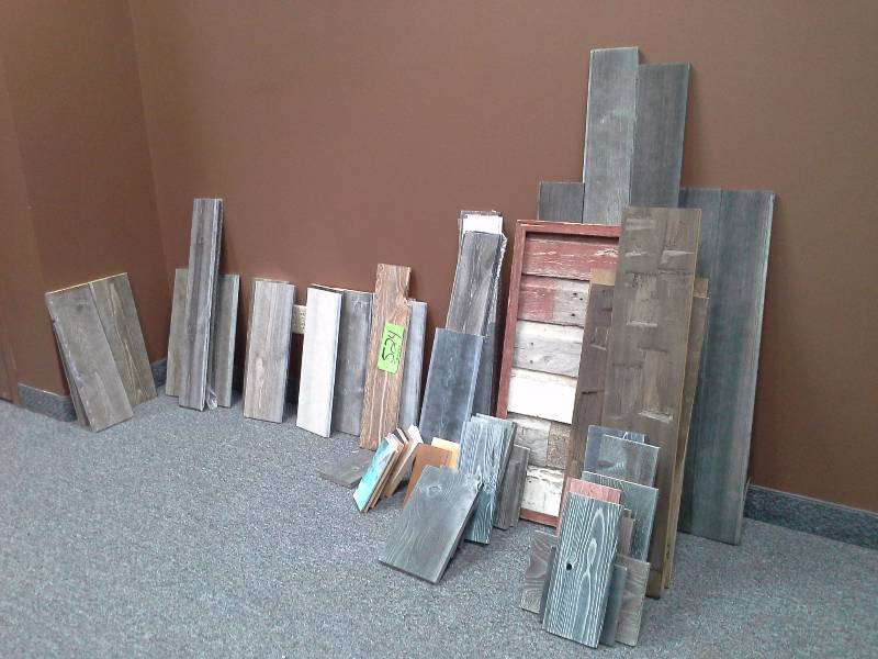lot 524 image: Sample Wood Lot