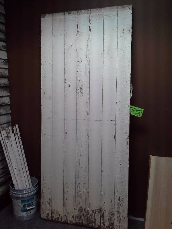 lot 545 image: Vintage Barn Door and Metal Trim