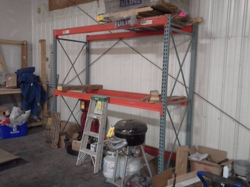 lot 479 image: 8 Pallet Racking - 2 Uprights, 5 Crossbeams, 1 - Wire Decking Sections