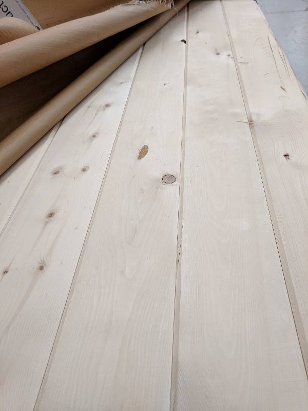 lot 220 image: 14 Bundle of PINE Tongue and Groove Lumber