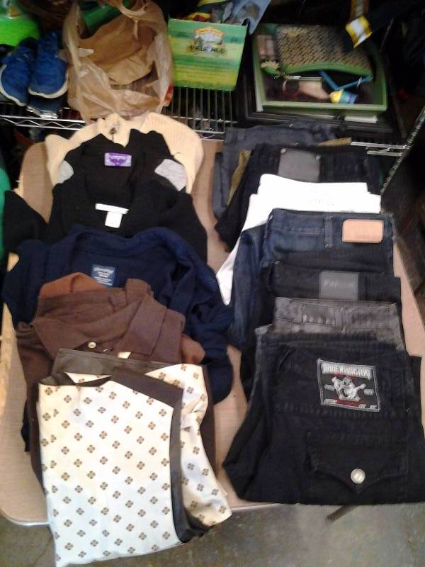 Large Lot Of Mens Jeans & Sweaters