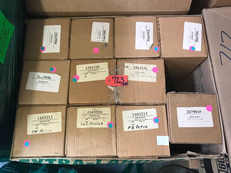 BOX OF MISC. PUMP  HYDRAULIC PARTS