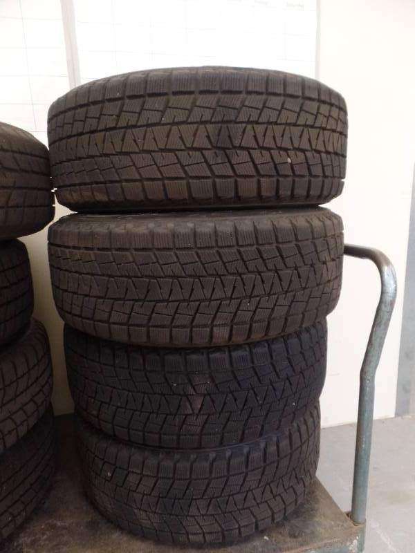 BIRDGESTONE BLIZZAK SNOW TIRES WITH RIMS