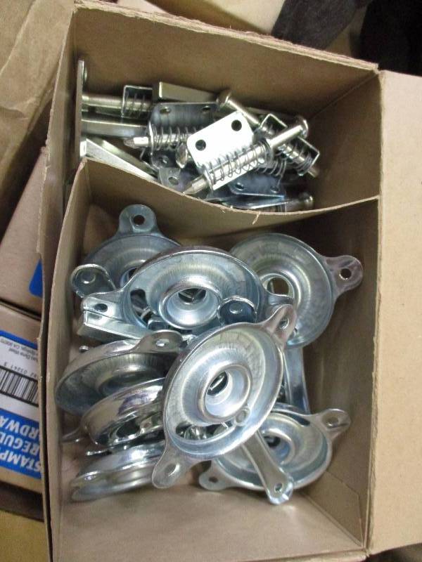 lot 7 image: DuraDyne 8041