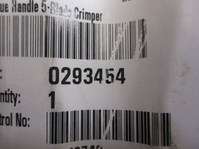lot 37 image: 5 Blade Crimper