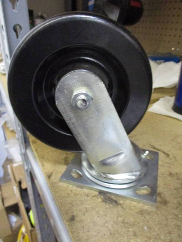 lot 53 image: 5 Casters