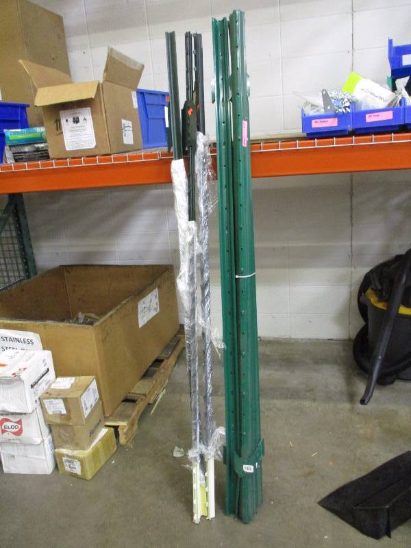 lot 60 image: Fence Posts