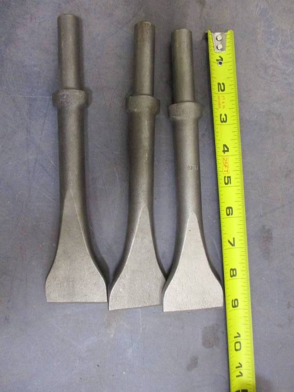 lot 65 image: Chisels