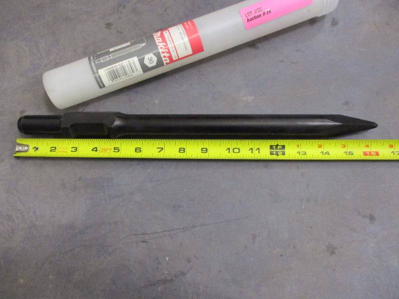 lot 66 image: Makita Chisel