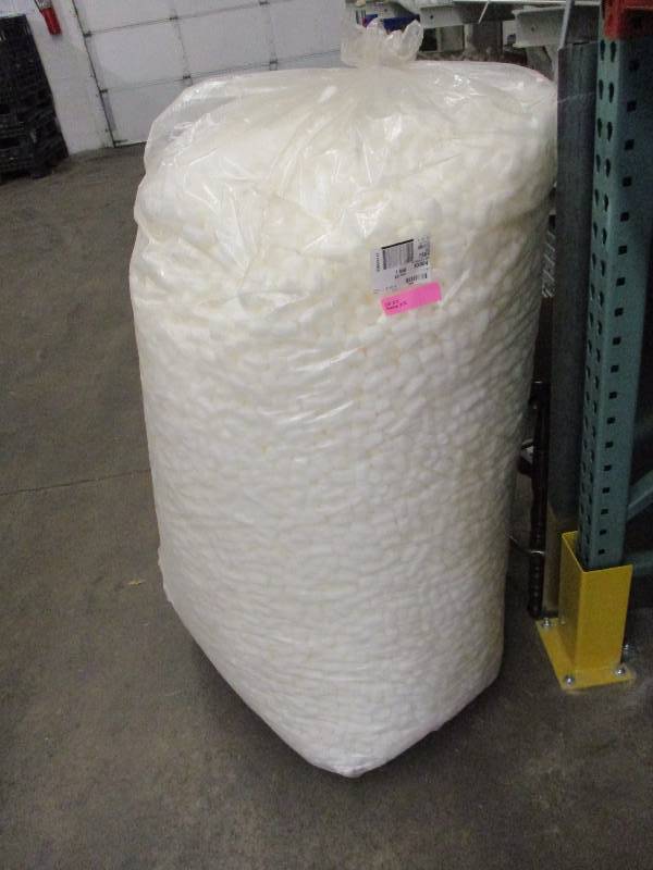 lot 71 image: Packing Peanuts
