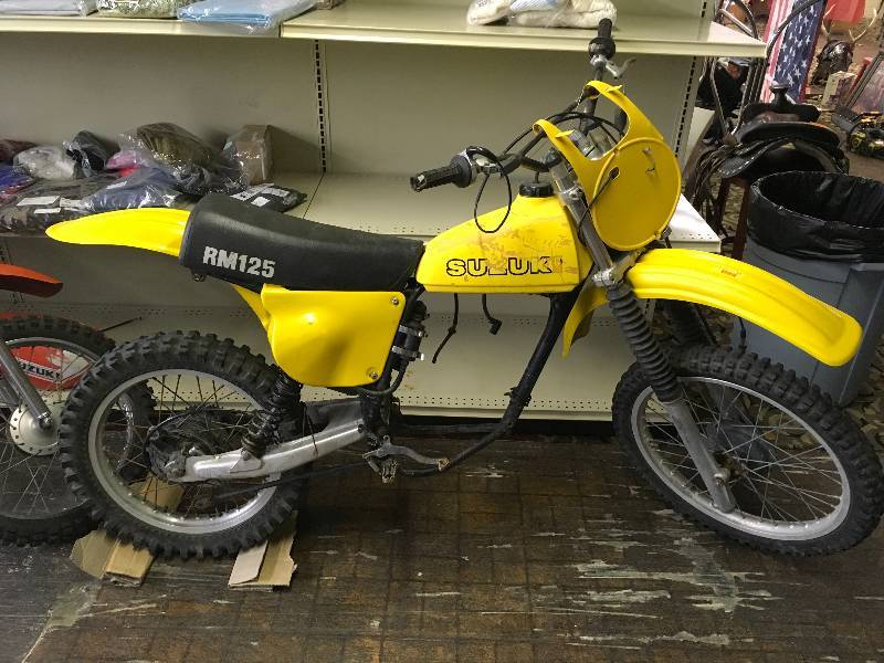 lot 192 image: SUZUKI RM 125 ROLLERSALVAGE