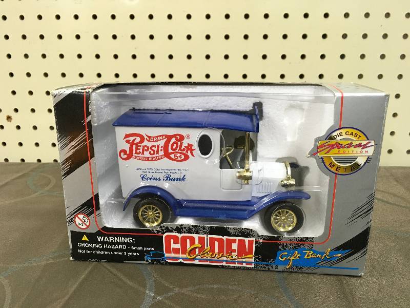 lot 197 image: GOLDEN CLASSIC DIECAST PEPSI COLA BANK